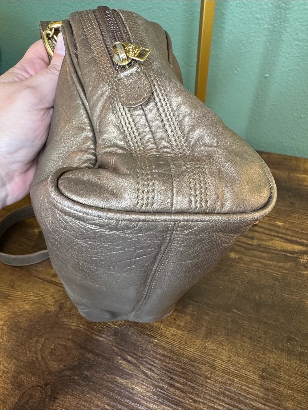 Vintage Loewe Metallic Bronze Gold Leather Shoulder Bag | Y2K | Made in Spain - Picture 7 of 13